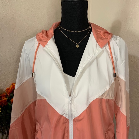 Wind breaker - Picture 4 of 4